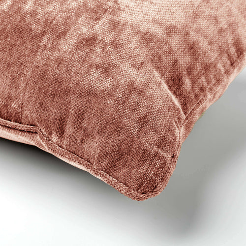 LEWY - sierkussen 45x45 cm - glansvelours - Muted Clay - roze