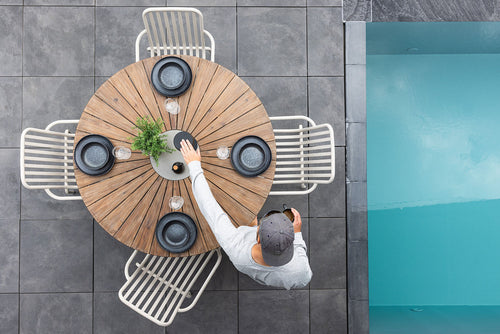 Rebellenclub Ronde Tuintafel Yucca - ø140cm - Hout - vtwonen shop