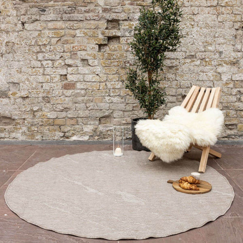 Interieur05 Rond Buitenkleed Marble - Naturel/wit - dubbelzijdig - EVA Interior - 240 x 240 cm - vtwonen shop