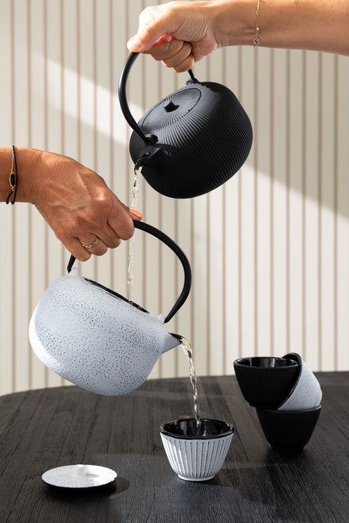 J-Line theepot - metaal - zwart - 2 stuks - vtwonen shop