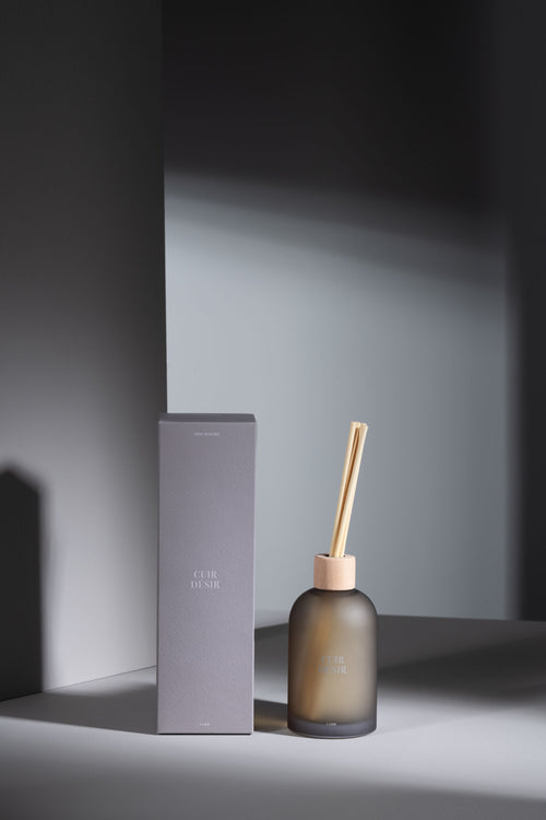 J-Line geurolie + stokjes Accords Essentiels - Cuir Desir - 250 ml - vtwonen shop