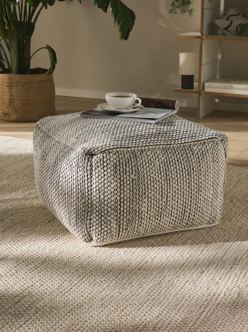 benuta handgemaakte wollen poef Rocco - beige/zwart - 55x55x30 cm