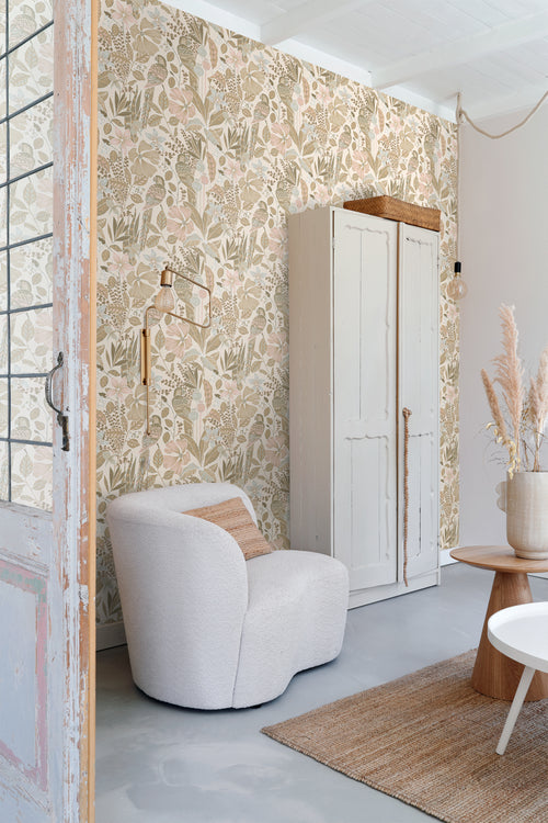 ESTAhome behang tropische bloemen en paradijsvogels zand beige - 50 x 900 cm - 131156 - vtwonen shop