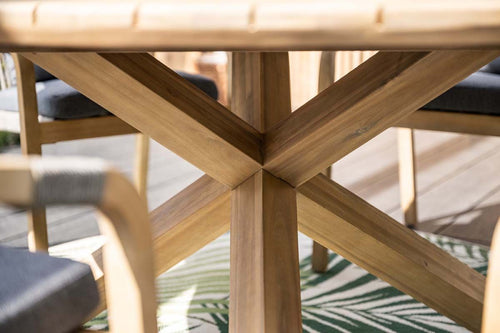 Urania tafel - rond 150 cm - acaciahout met white wash