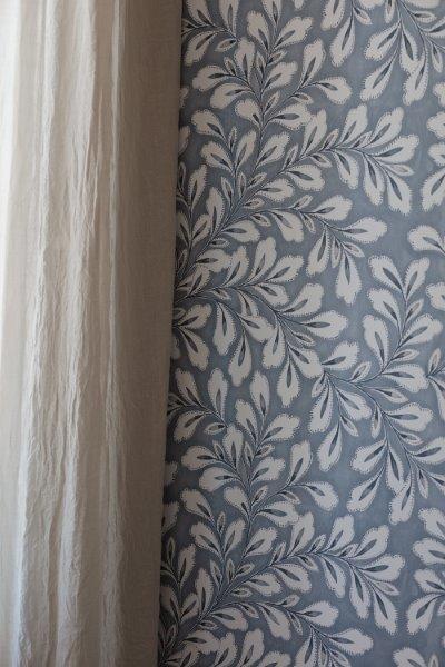 Borastapeter behang bladeren vergrijsd blauw - 53 cm x 10.05 m - 660556