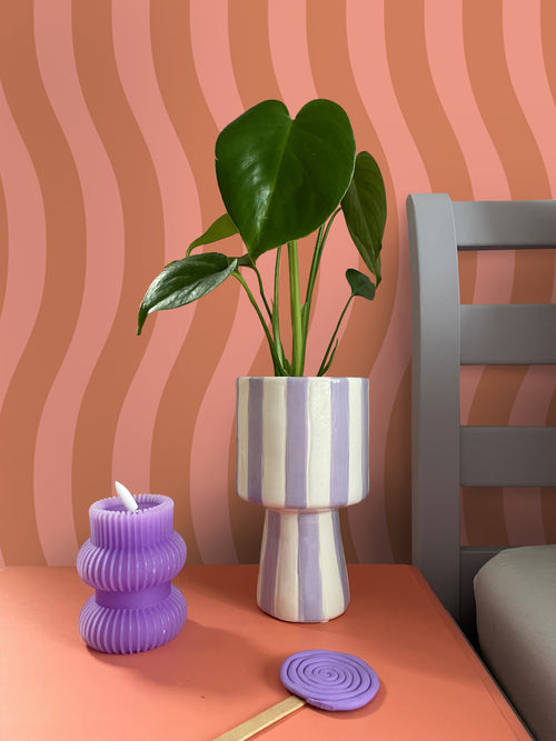 ESTAhome behang golvende strepen roze - 50 x 900 cm - 131609 - vtwonen shop