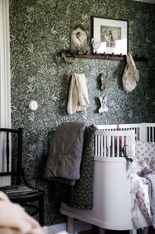 Borastapeter behang bladeren vergrijsd groen - 53 cm x 10.05 m - 661031 - vtwonen shop