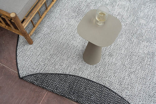 Eva Interior Buitenkleed Dahl Ovaal - Zwart - Dubbelzijdig - 160 x 230 cm - vtwonen shop