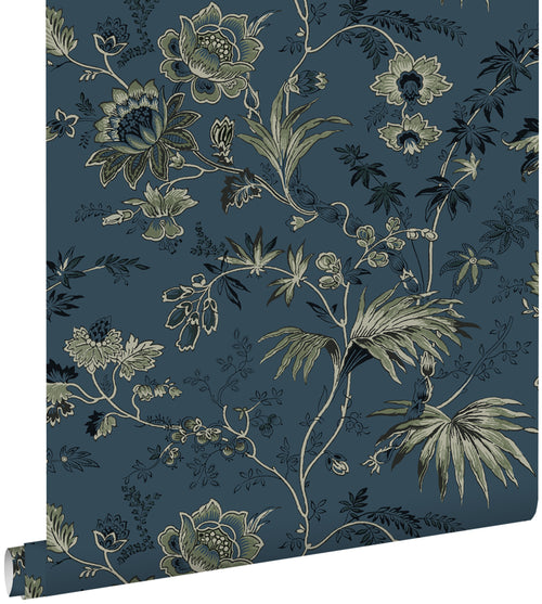 ESTAhome behang vintage bloemen donkerblauw en olijfgroen - 0,53 x 10,05 m - 139315 - vtwonen shop