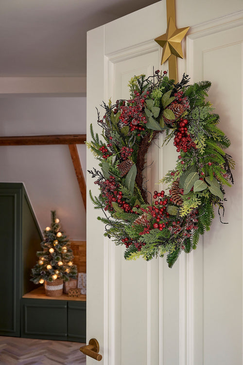 Mica Decorations Bodi Kerstkrans met Dennenappels - H13 x Ø50 cm - Bordeaux - vtwonen shop