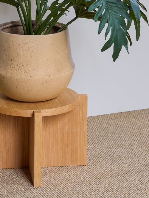 Hübsch plantenstandaard Nomad - mdf/okerfineer/eikenhout - ø30xh20cm