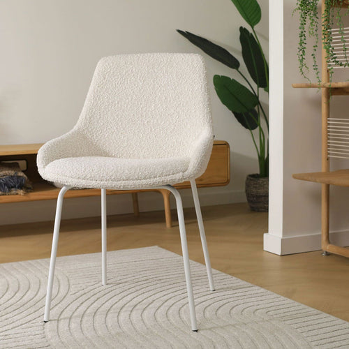 Nolon Nora-Isa Eetkamerstoel Bouclé Beige - Stof - Wit Onderstel - vtwonen shop