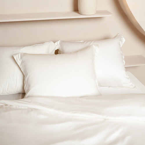 Coco & Cici - TENCEL - Sateen kussensloop Off White - Pre-order: 1 kussensloop 50x70 zonder volant (leverbaar 5 oktober)