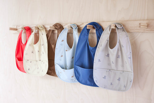 OYOY Slabbetje - Set van 2 Dino - gerecycled polyester - vtwonen shop