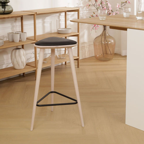 Fameg Finn houten barkruk whitewash met zitkussen - 78 cm - vtwonen shop