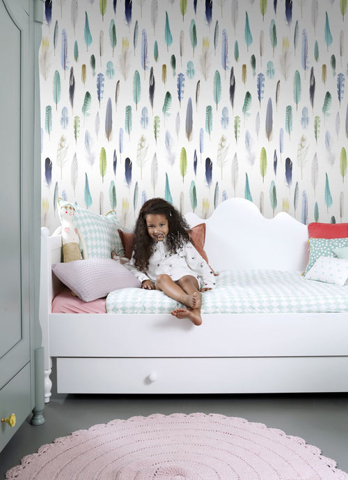 ESTAhome XXL behang veren groen, blauw en beige - 50 x 900 cm - 158602 - vtwonen shop