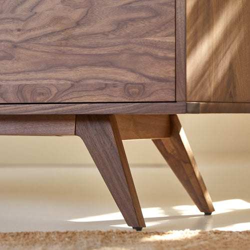 Tikamoon Tv-meubel van massief notenhout 130 cm - Bruin - vtwonen shop