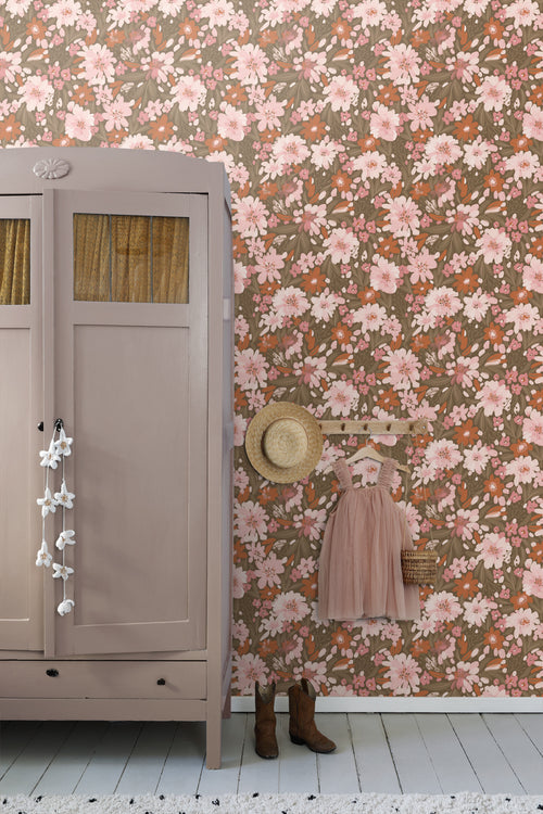 ESTAhome behang bloemen licht roze, terracotta en vergrijsd groen - 50 x 900 cm - 130926 - vtwonen shop