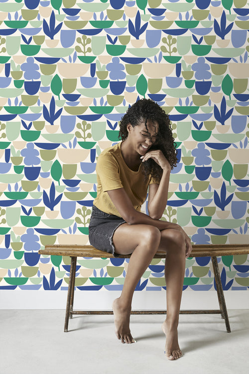 ESTAhome behang aardewerk en planten blauw en groen - 50 x 900 cm - 131076 - vtwonen shop