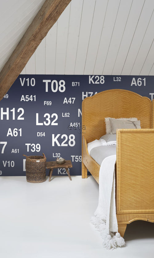 ESTAhome fotobehang zeilboot nummeringen blauw - 400 x 279 cm - 156435