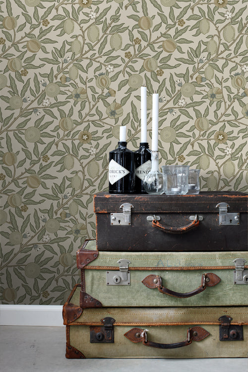 ESTAhome behang exotisch fruit en bladeren olijfgroen - 50 x 900 cm - 131168 - vtwonen shop