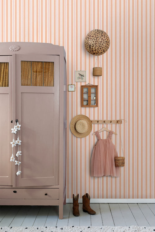 ESTAhome behang strepen roze en rood - 50 x 900 cm - 131963