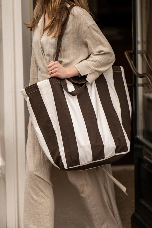 vtwonen - Carry It - Strandtas - Canvas - Streep - Bruin/Offwhite
