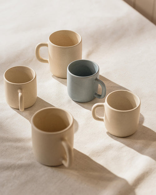 noo.ma Kubi Mug 140 ml - handgemaakte stoneware mok, babyblauw