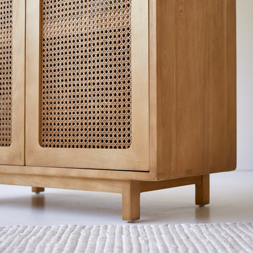 Tikamoon Kast van massief iepenhout en vlechtwerk - Naturel - vtwonen shop