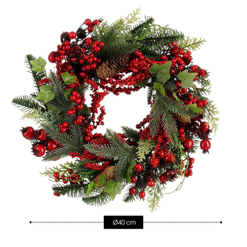 Mica Decorations Norah Kerstversiering - Kerstkrans met Dennenappels en Rode Besjes - Deurkrans voor Hal, Voordeur of Raam - Klassieke Kerstdecoratie