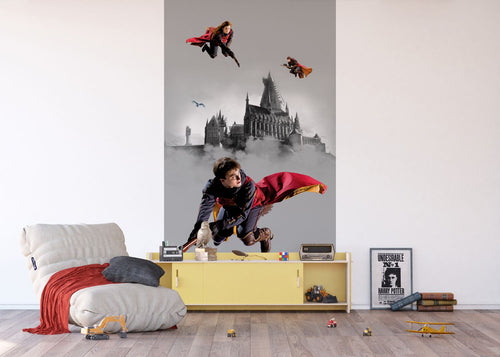 Sanders & Sanders fotobehang Harry Potter Zweinstein grijs en rood - 270 x 150 cm - 601229