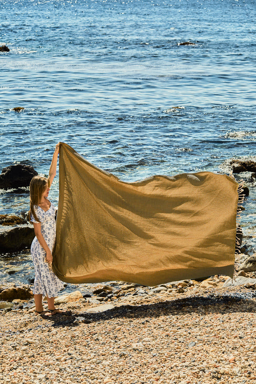 Calma House Tweepersoons strandhanddoek Ola - Mosterd - 180x200