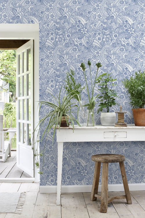 ESTAhome behang bloemtekeningen blauw op wit - 53 cm x 10.05 m - 148615