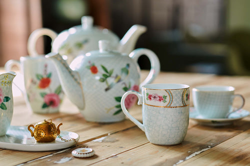 Pip Studio - Blushing Birds ontbijtset - Met ontbijtbord, mok en ontbijtkom - Wit - Serviesset van 3 - vtwonen shop