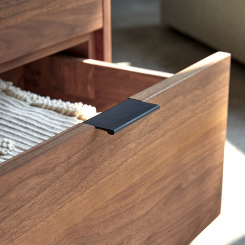 Tikamoon Massief notenhouten ladekast - Bruin - vtwonen shop