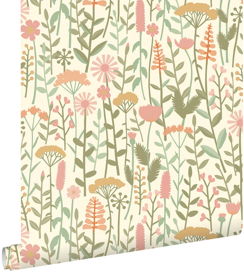 ESTAhome behang veldbloemen lichtgroen en roze - 50 x 900 cm - 131549 - vtwonen shop