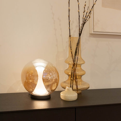 Atmooz tafellamp Nobus - amber - Ø 25 x H 27 cm - geïntegreerde led