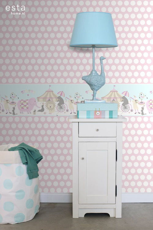 ESTAhome behangrand circus figuren licht roze, lichtblauw en beige - 500 x 26.5 cm - 178702