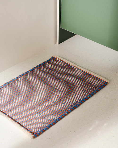 noo.ma handgeweven katoenen deurmat 50-70 x 52 cm - blauw, terracotta, beige
