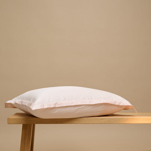 Coco & Cici - TENCEL Sateen Kussensloop Perzik Wit - 1 kussensloop 50x70 zonder volant