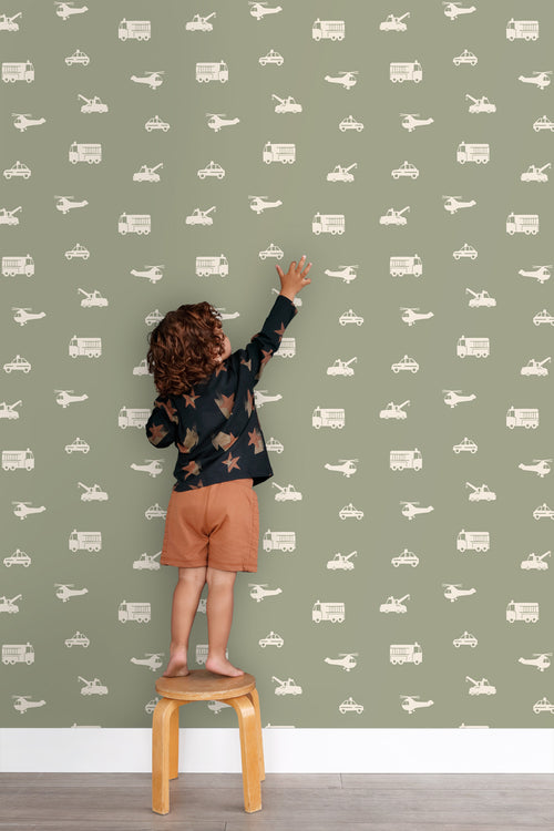 ESTAhome behang auto's, brandweerauto's, helikopters en kranen vergrijsd groen - 50 x 900 cm - 131454 - vtwonen shop