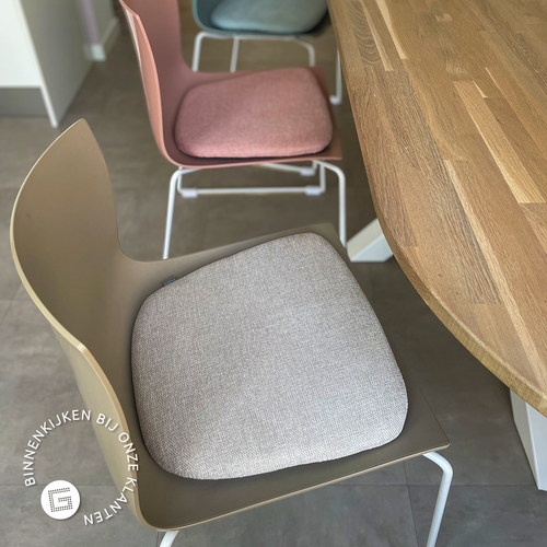 Nolon Fem Stoelkussen Bouclé Beige - vtwonen shop