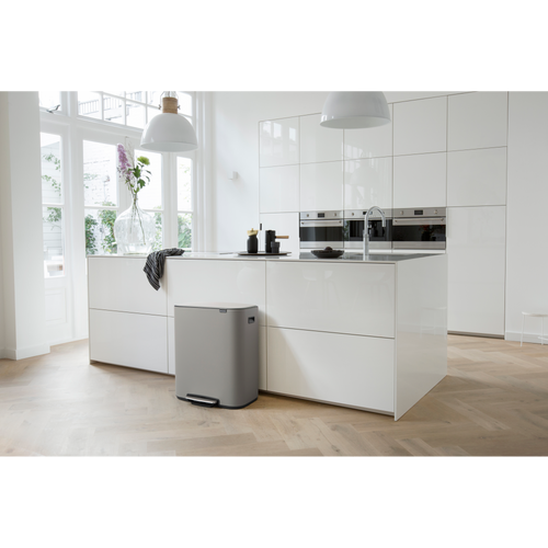Brabantia Bo Pedaalemmer, met 2 binnenemmers, 2 x 30 liter - Mineral Concrete Grey