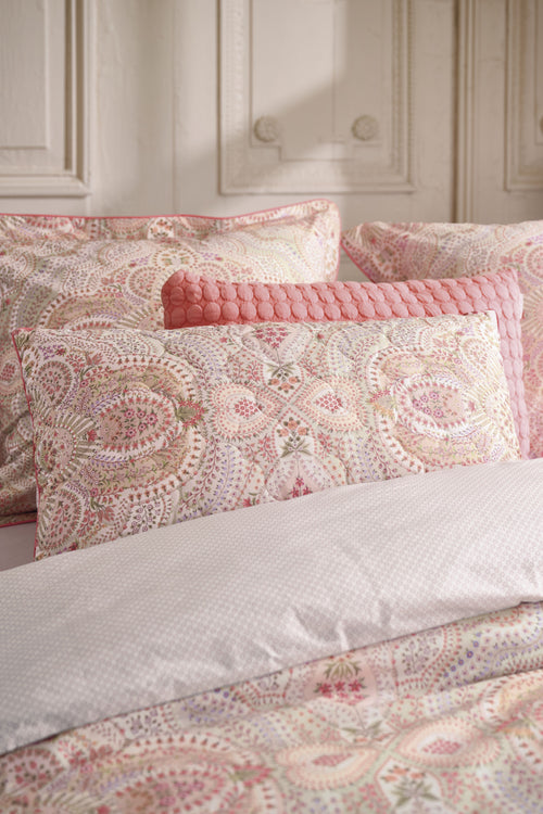 Pip Studio  Moon Flower Quilted Cushion - 45 x 70 cm - Licht roze - vtwonen shop