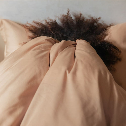 Coco & Cici - Tencel Twill Dekbedovertrek 260 x 220 cm - 2 Persoons Beddengoed - Peach - Lyocell - Ritssluiting & Extra Zacht - 2 Kussenslopen (60x70) - vtwonen shop