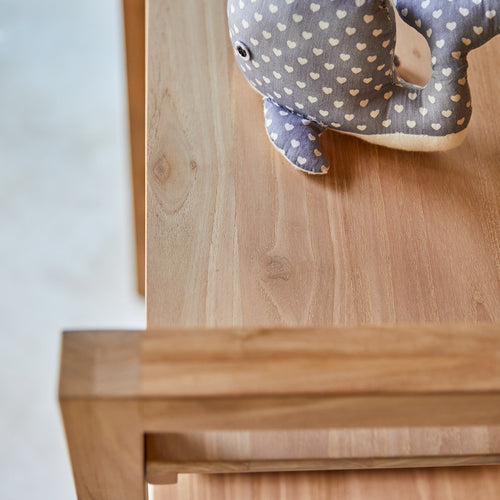 Tikamoon Lage boekenkast voor kinderen van massief teakhout - Naturel - vtwonen shop