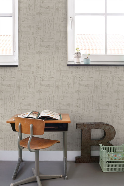 ESTAhome behang constructietekeningen van vliegtuigen beige en zandkleurig - 50 x 900 cm - 139959