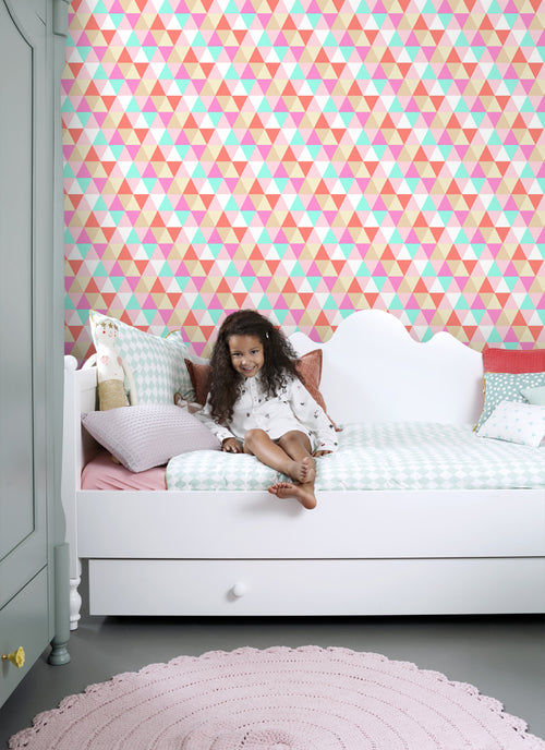 ESTAhome behang driehoekjes roze, turquoise en koraal rood - 53 cm x 10.05 m - 138714