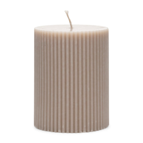 Rivièra Maison Fine Rib Pillar Candle flax 7x9 - Paraffine - Flax - vtwonen shop