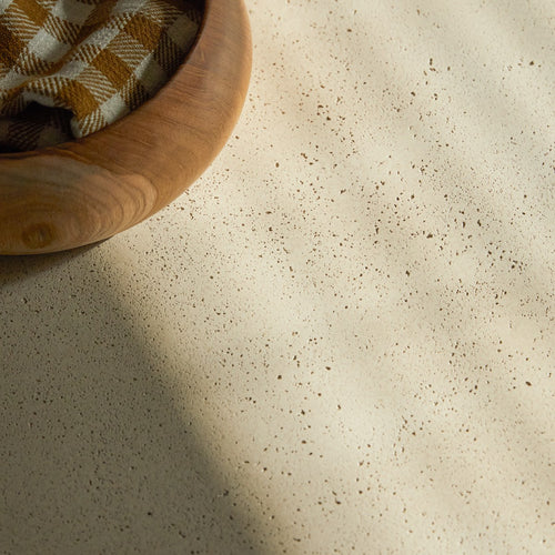 Tikamoon Ronde tuintafel van massief acaciahout en ecrukleurig cement 4/6 pers. - Beige